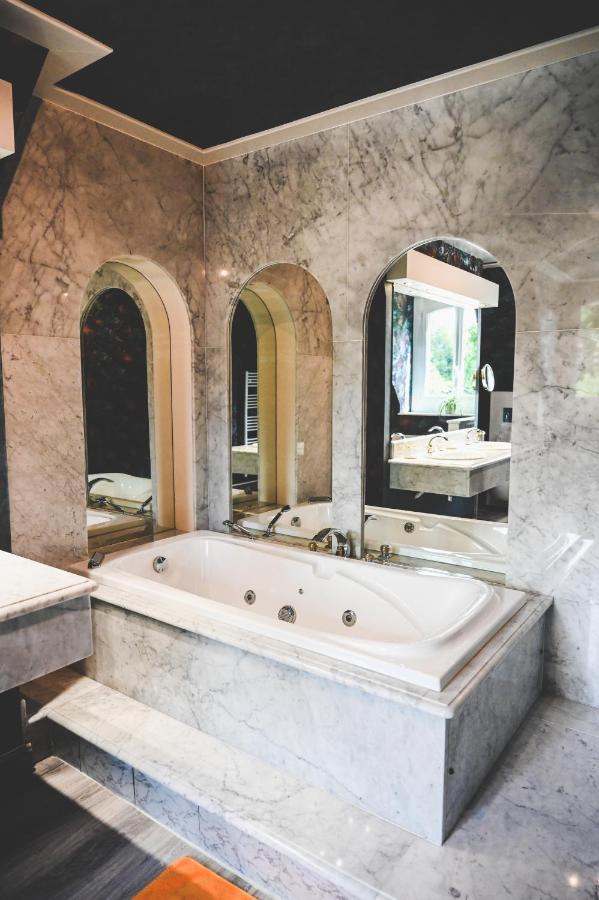 Tessy-sur-Vire La Fontaine Dort Bed & Breakfast エクステリア 写真