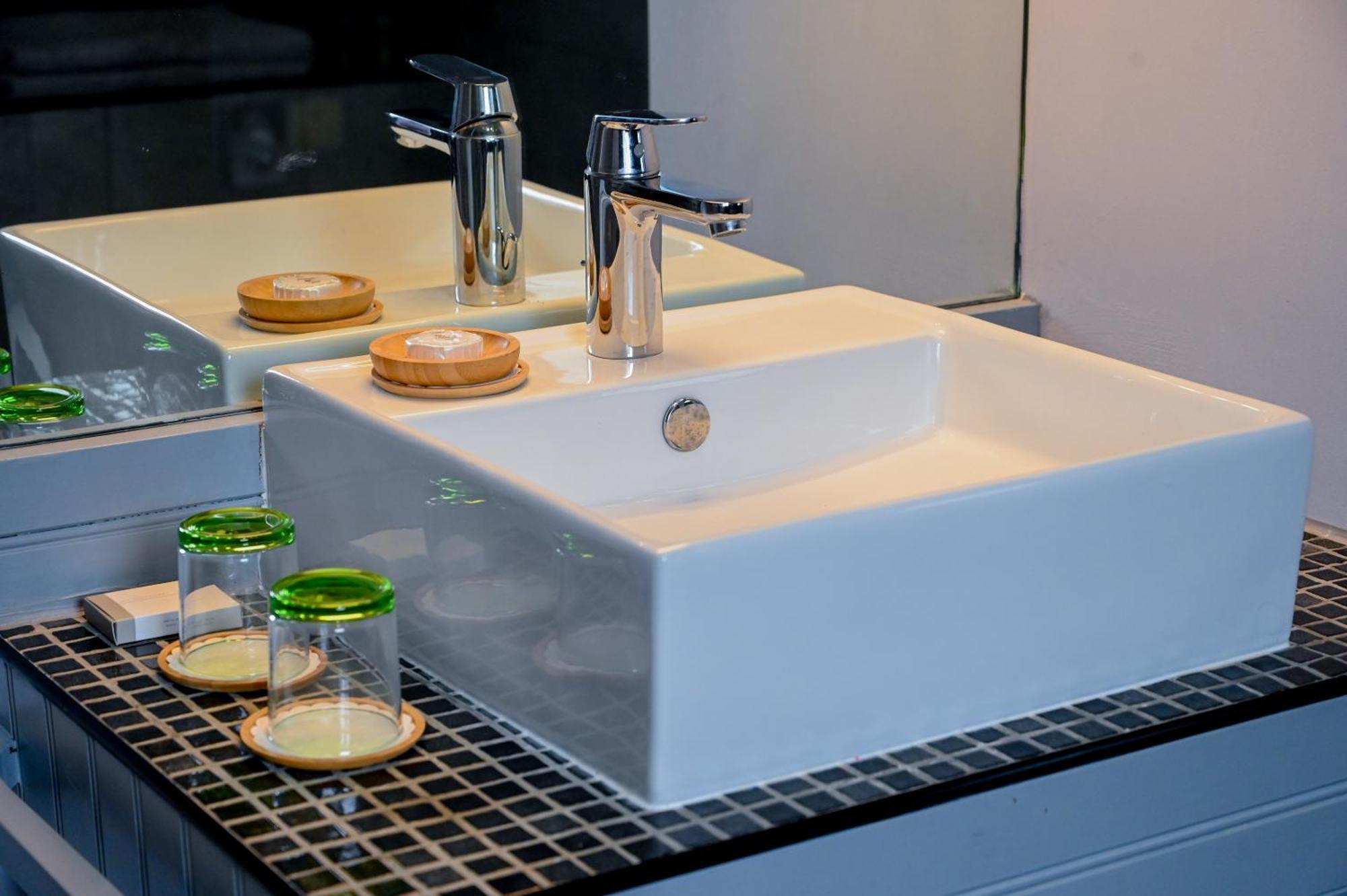 Tessy-sur-Vire La Fontaine Dort Bed & Breakfast エクステリア 写真
