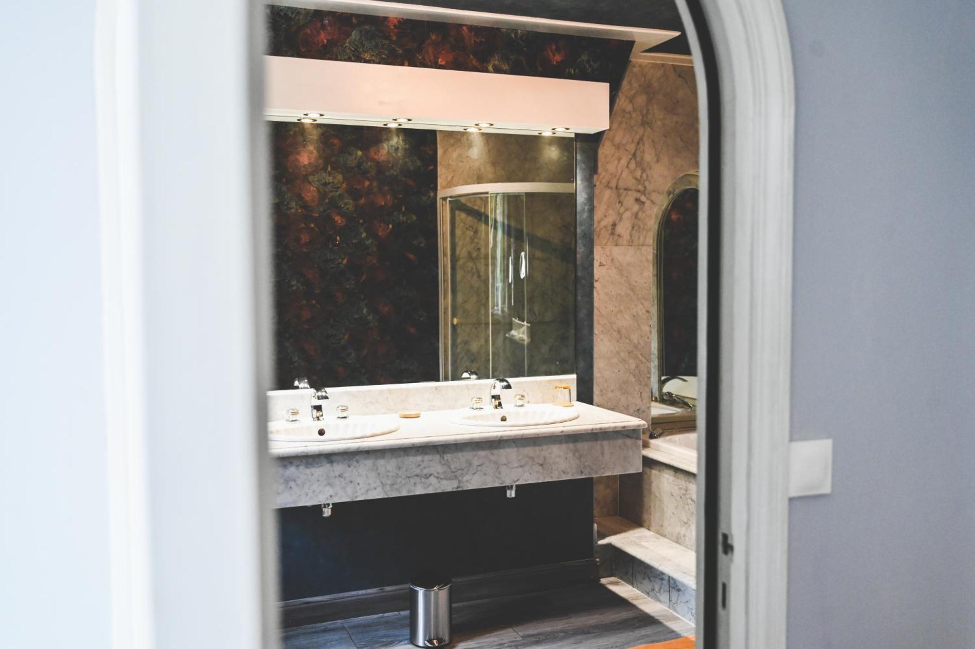 Tessy-sur-Vire La Fontaine Dort Bed & Breakfast エクステリア 写真